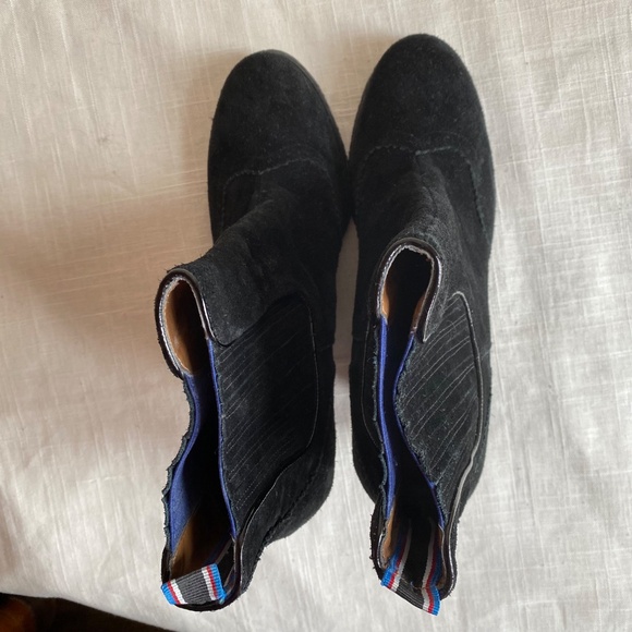 Tommy Hilfiger black suede wedge booties with brogue detailing Size 9.5 - Picture 11 of 12